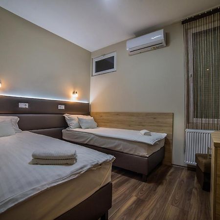 Sztar Motel Etterem Balassagyarmat Екстериор снимка
